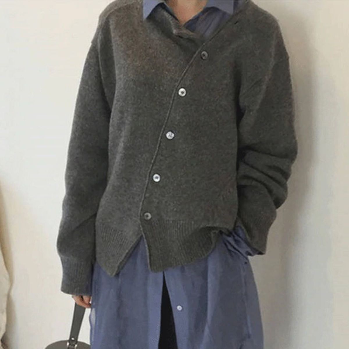 Gilet cardigan asymétrique à boutons pour femme