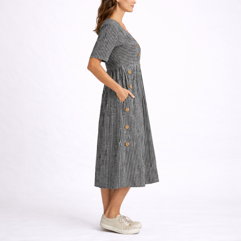 Gestreiftes Midikleid für Damen mit dekorativem Knopfdetail, kurzen Ärmeln und Seitentaschen
