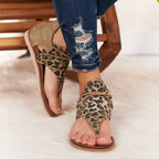 Damen-Sandalen mit Leopardenmuster, Zehenring und Wickelriemen