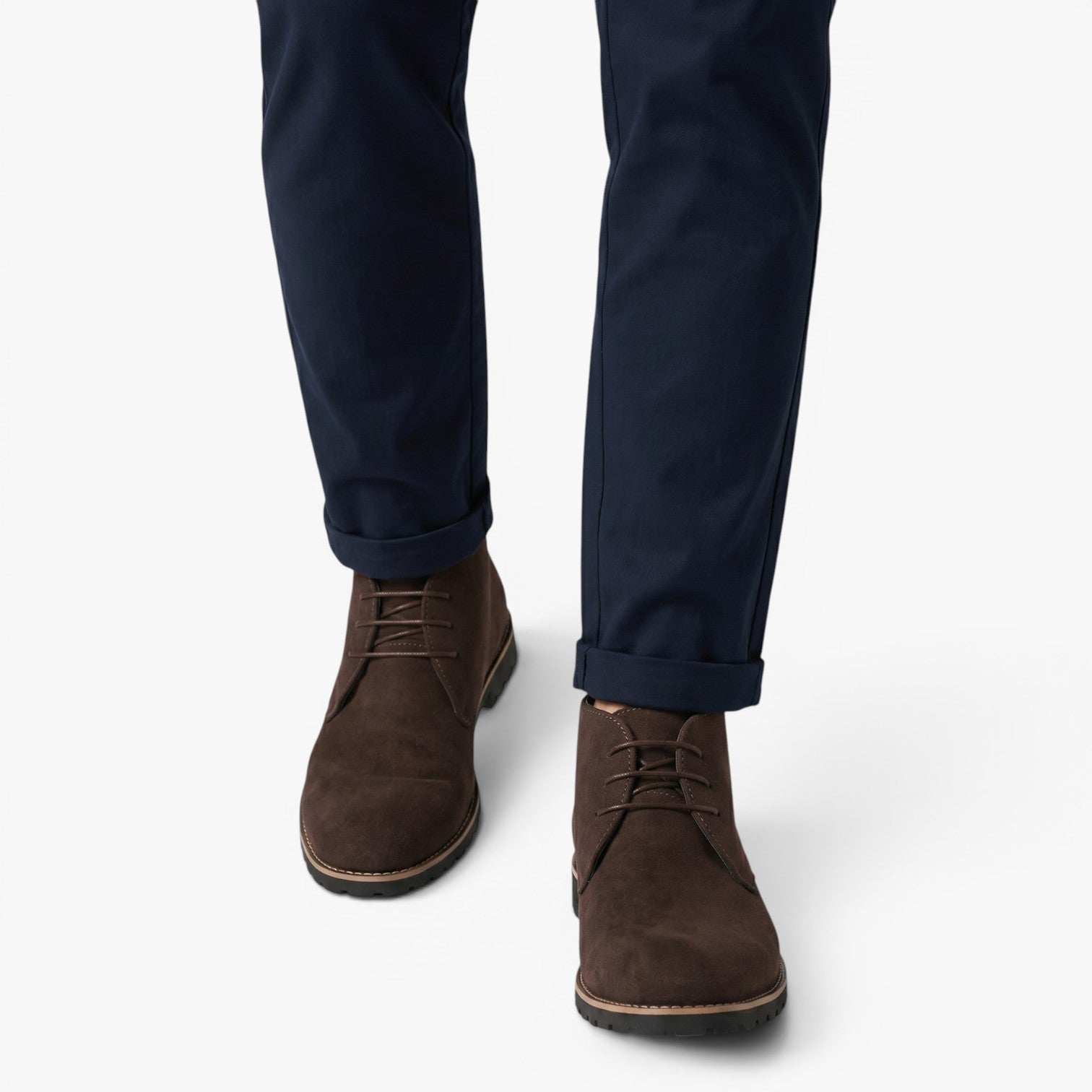 Men's Suede Lace-Up Chukka Boots with Contrast Welt Trim and Rugged Lug Sole