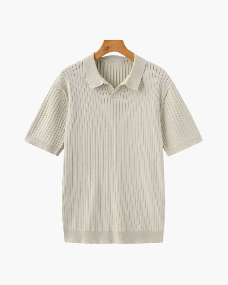 Herren-Polo mit minimalistischem Rippenstrick, vertikalem Strukturmuster und modernem, lockerem Schnitt