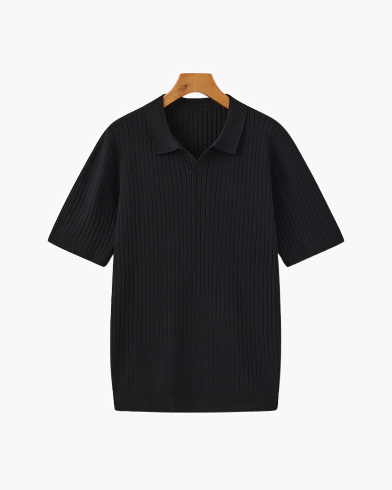 Herren-Polo mit minimalistischem Rippenstrick, vertikalem Strukturmuster und modernem, lockerem Schnitt