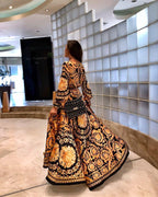 Maxikleid für Damen mit Barockmuster und langen Ärmeln