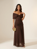 Abito da sera lungo da donna in mesh arricciato con spalle scoperte