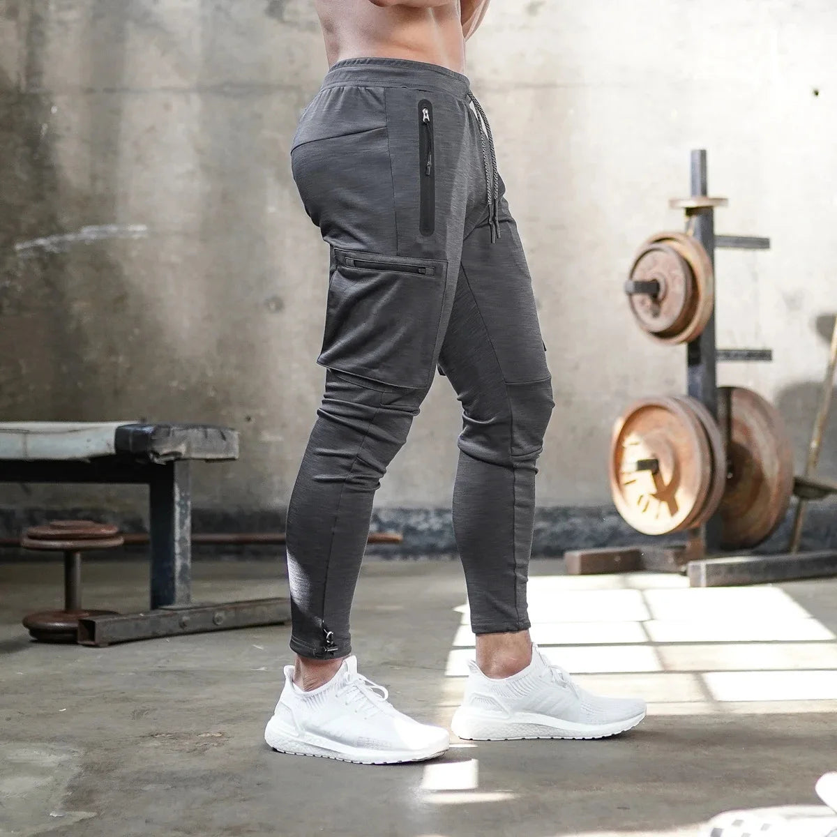 Herren Camouflage Cargo Jogginghose mit Reißverschlusstaschen Details