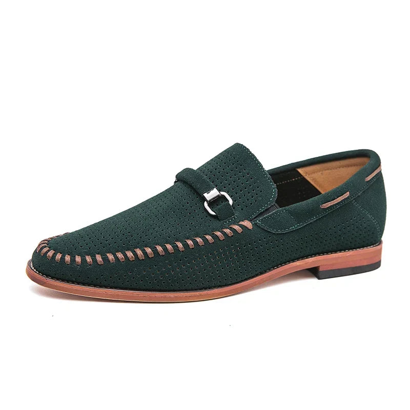 Herrloafers med perforering och slip-on-design