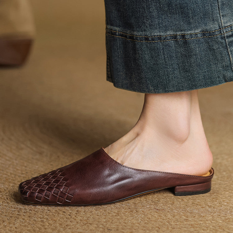Mules plates tressées pour femmes