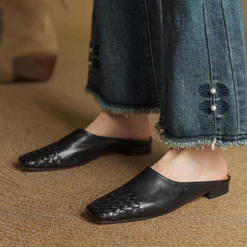 Mules plates tressées pour femmes