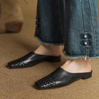 Mules plates tressées pour femmes