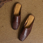 Mules plates tressées pour femmes