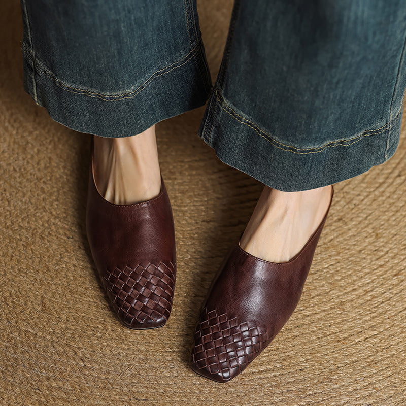 Mules plates tressées pour femmes