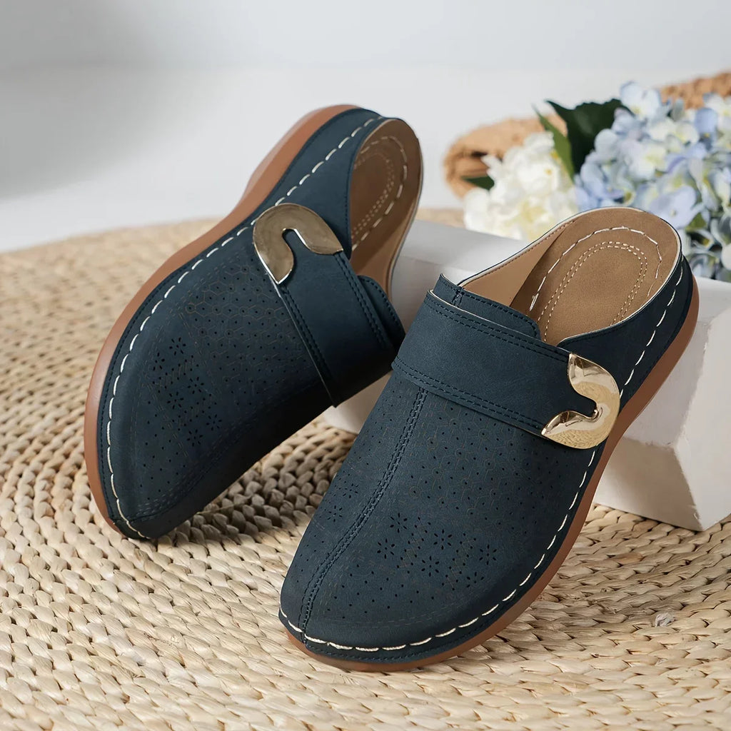 Zoccoli da donna slip-on con fibbia traforata