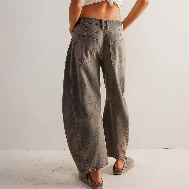 Utilityjeans til kvinder med barrel-leg-pasform