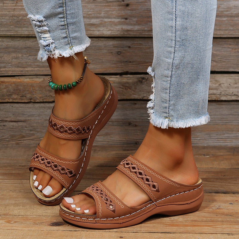 Sandales confortables à double bride découpée pour femme