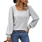 Ribstrikket sweater til kvinder med firkantet halsudskæring