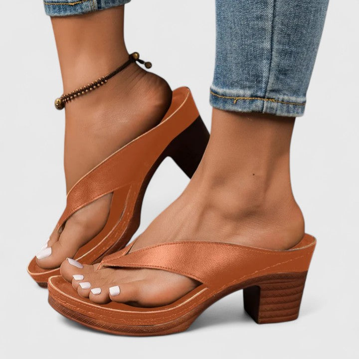 Women’s Toe Loop Low Heel Sandals