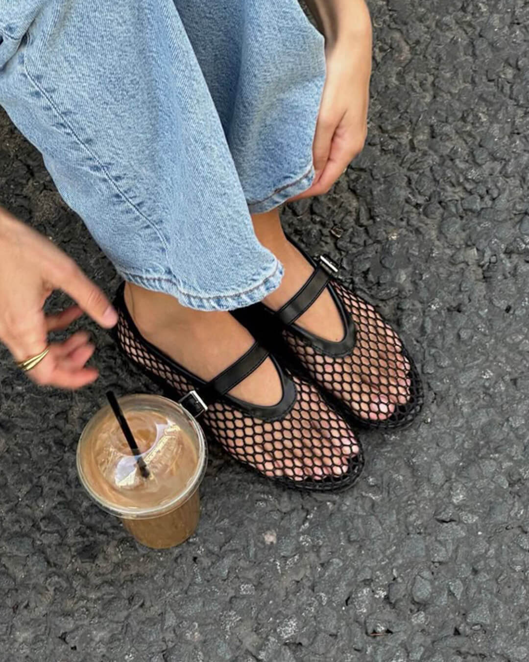 Damskie płaskie buty Mary Jane z siateczki