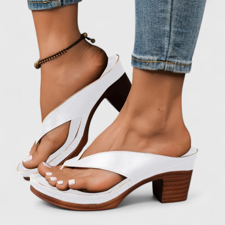 Women’s Toe Loop Low Heel Sandals
