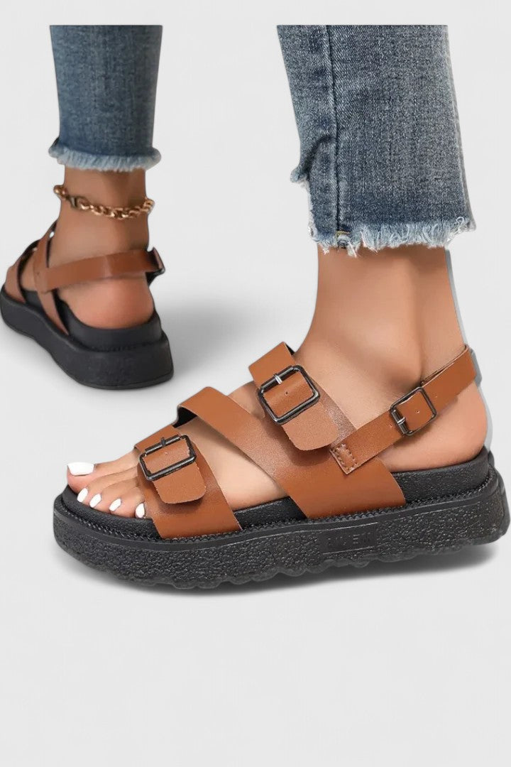 Sandali da donna con fibbia regolabile