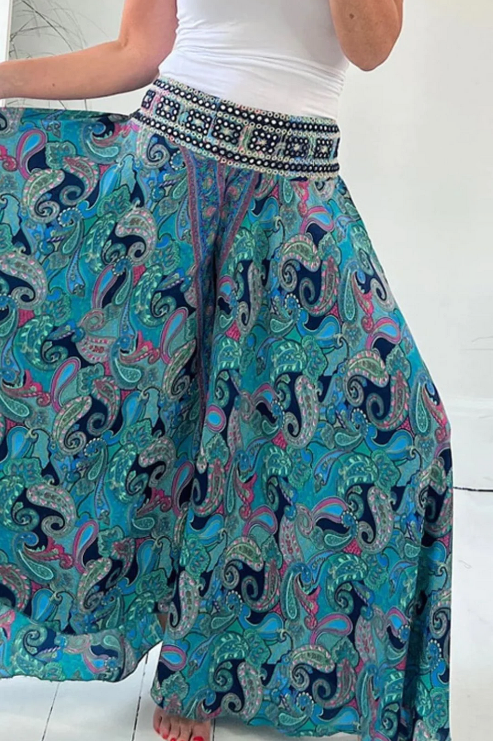 Women's Wide-Leg Paisley Trousers with Elasticated Waist for Summer Wear