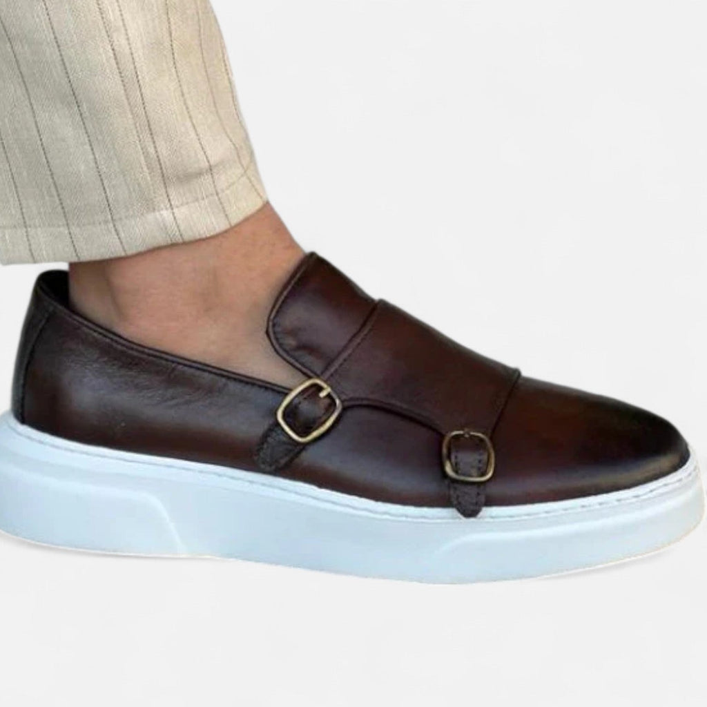 Herren-Ledermokassins mit Doppelriemen und erhöhter Sohle für smarten Casual-Look