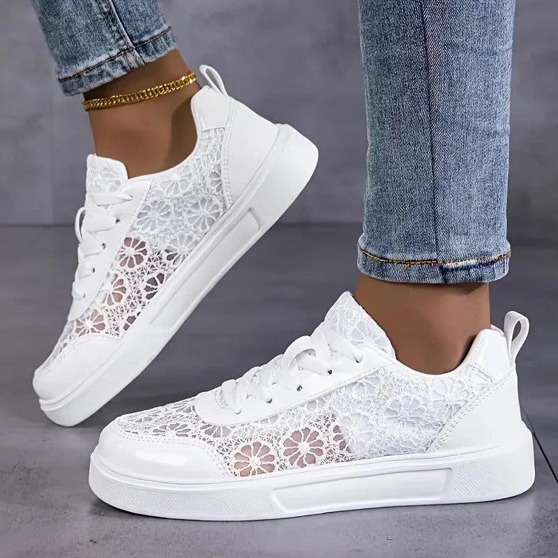 Women’s Breathable Lace Sneakers with Lightweight Sole and Elegant Fit
