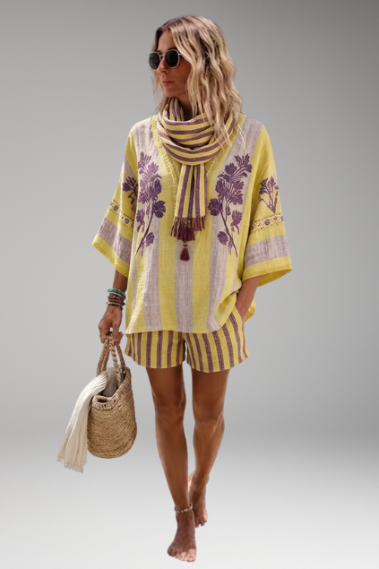 Ensemble pour femme avec haut imprimé à col en V et short