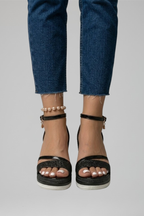 Sandalias de cuña con tira al tobillo y purpurina para mujer