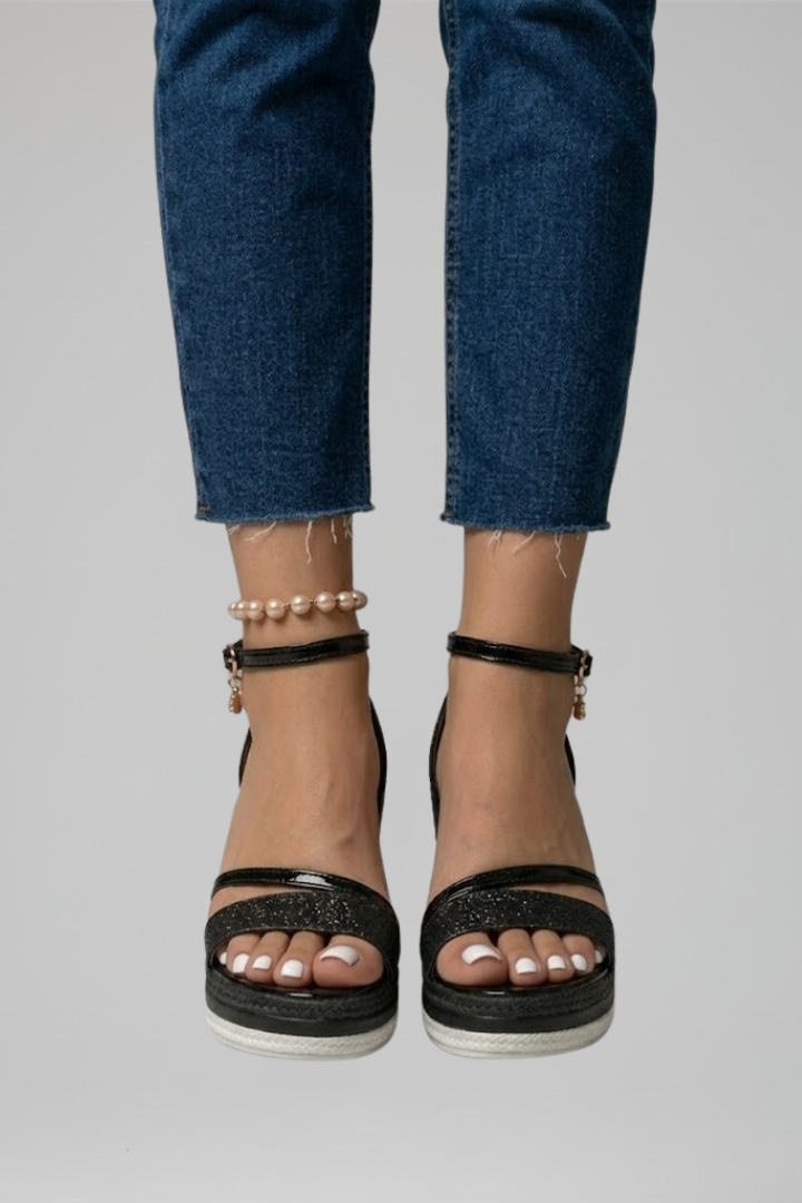 Sandalias de cuña con tira al tobillo y purpurina para mujer