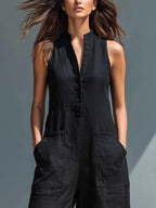 Damen minimalistischer ärmelloser Jumpsuit mit Knopfleiste vorne und entspannter Passform