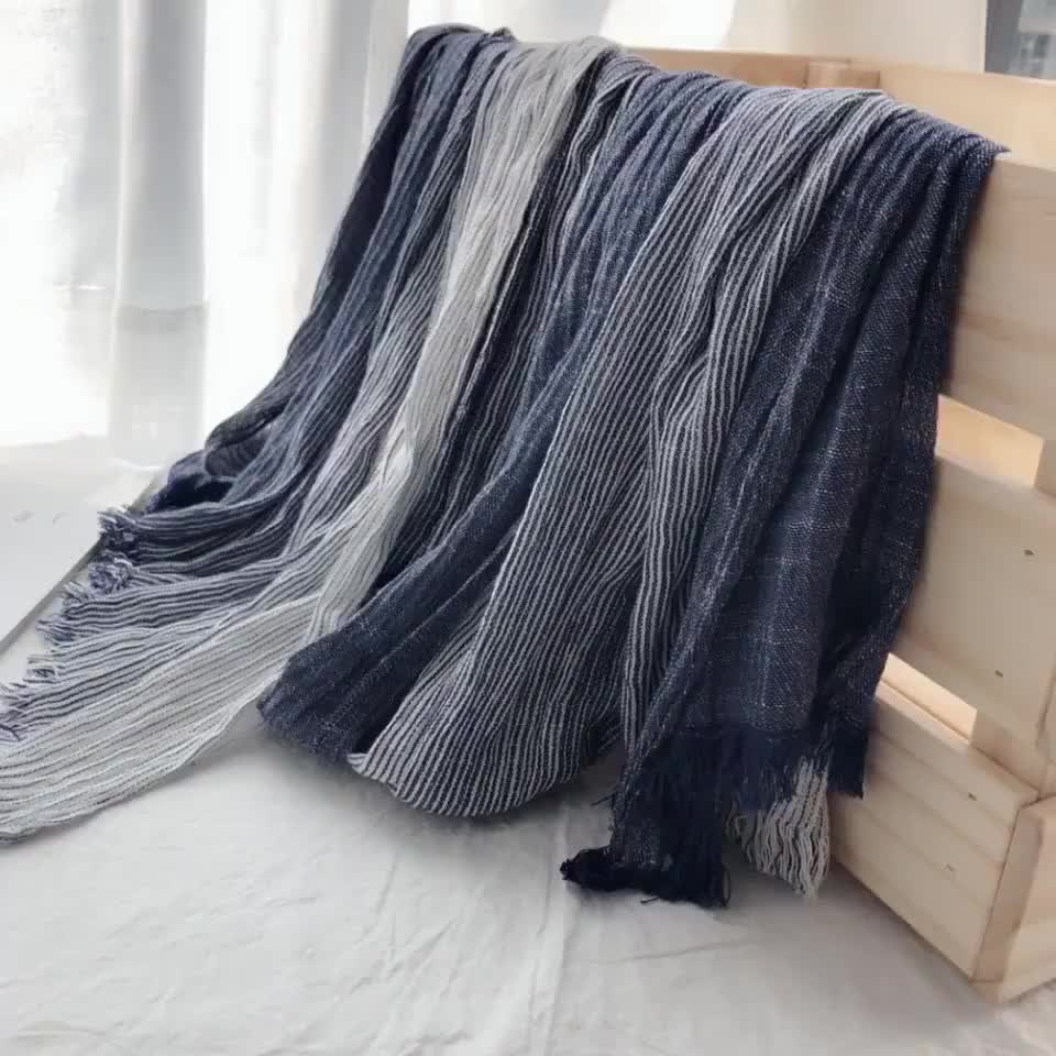Men’s Two-Tone Textured Fringed Scarf