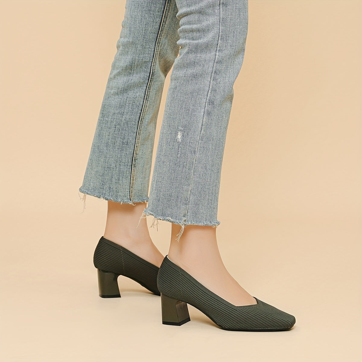 Women's Ribbed Block Heel Pumps