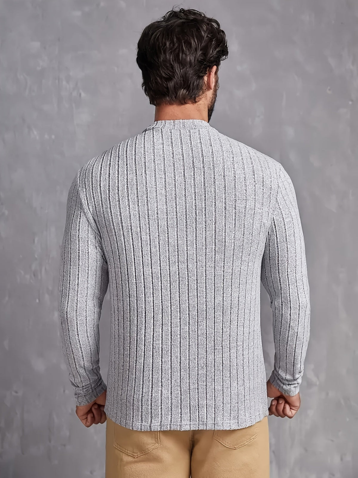 Maglione da uomo a coste con scollo girocollo