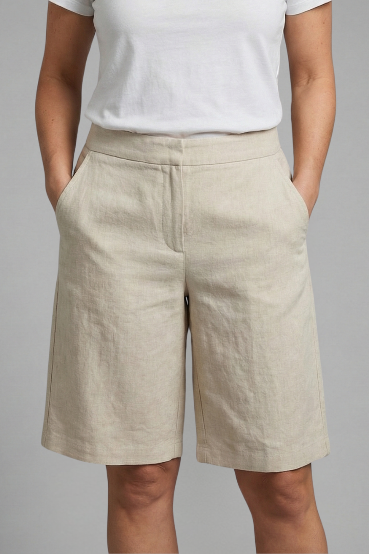 Women's Casual Bermuda Shorts with Side Pockets and Relaxed Fit