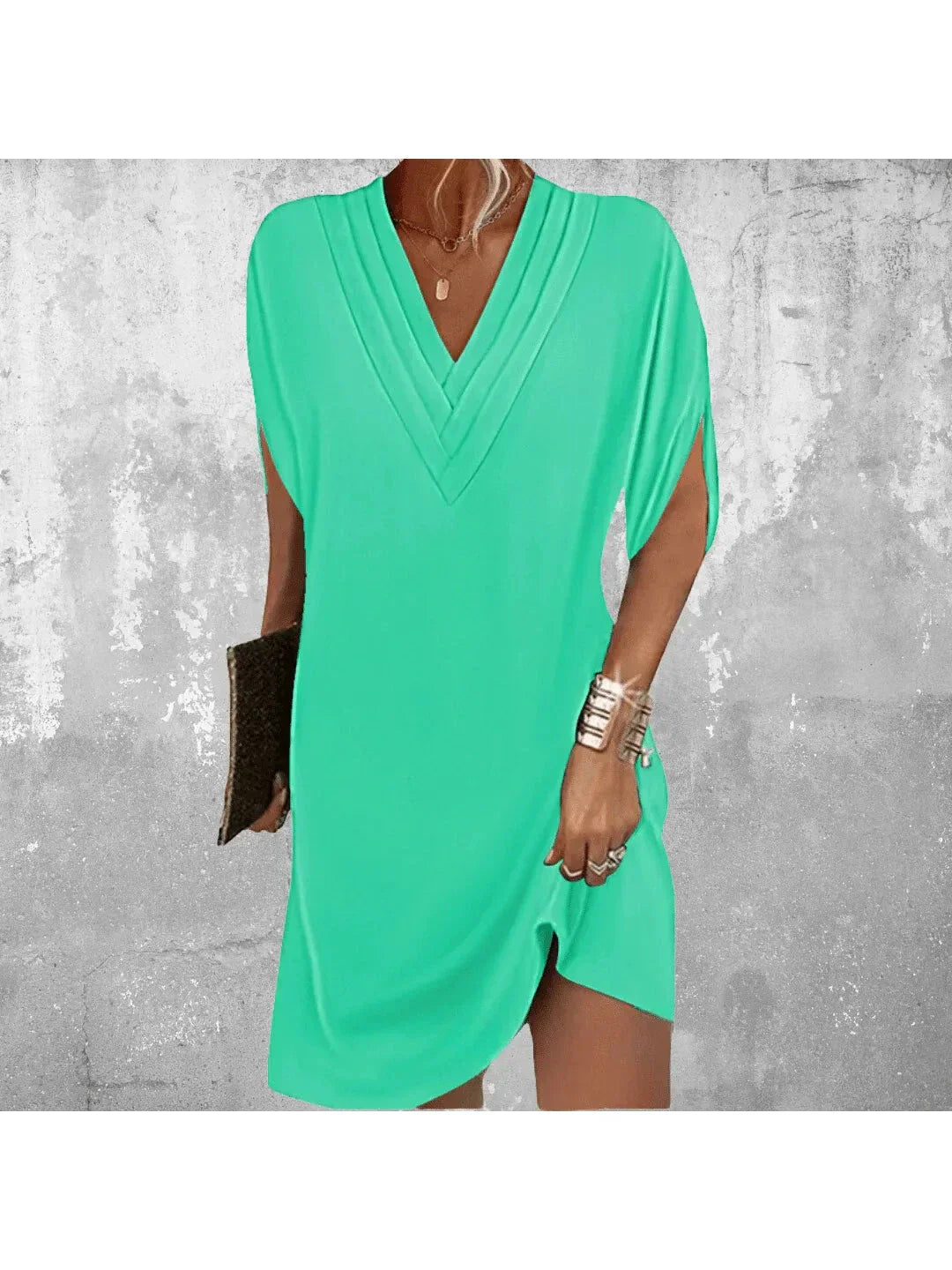 Women's Relaxed V-Neck Dress with Flowing Silhouette for Elegant Occasions