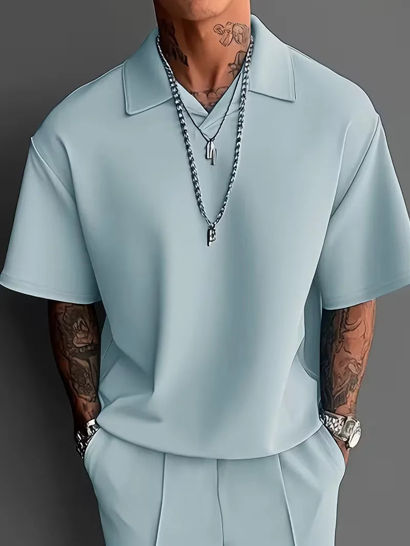 Herren Smart-Casual-Zweiteiler mit Poloshirt und geraden Hosenbeinen