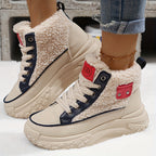 Høje sneakers med platformssål og sherpakant til kvinder