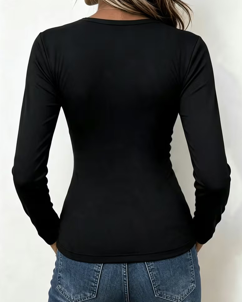 Women’s Buckle Cutout Ruched Long Sleeve Top