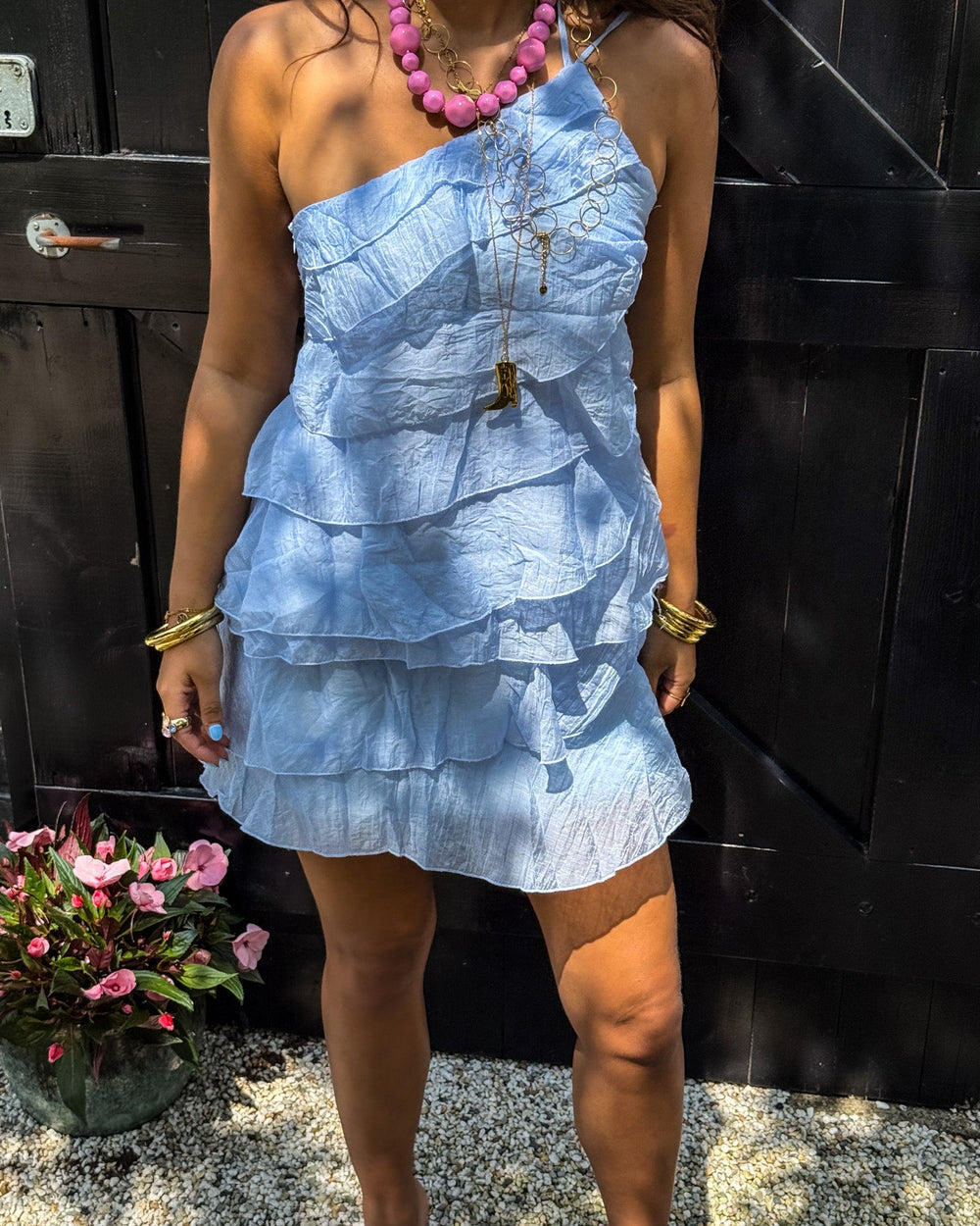 Damen Mini-Kleid mit einer Schulter, Rüschen und locker fließender Passform