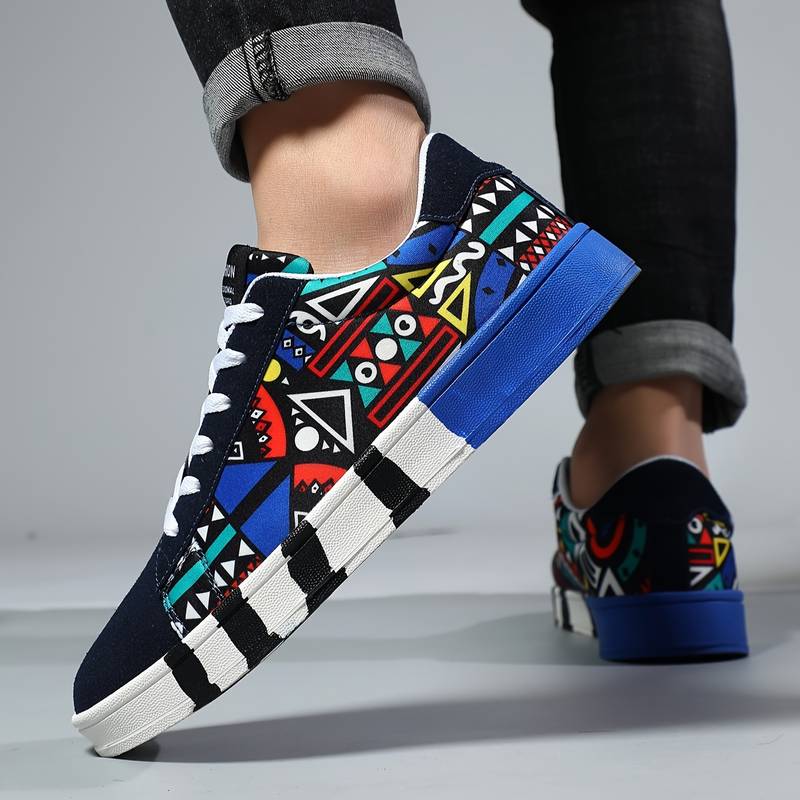 Men Skate Shoes with Bold Graphic Pattern and Anti-Slip Grip Sole