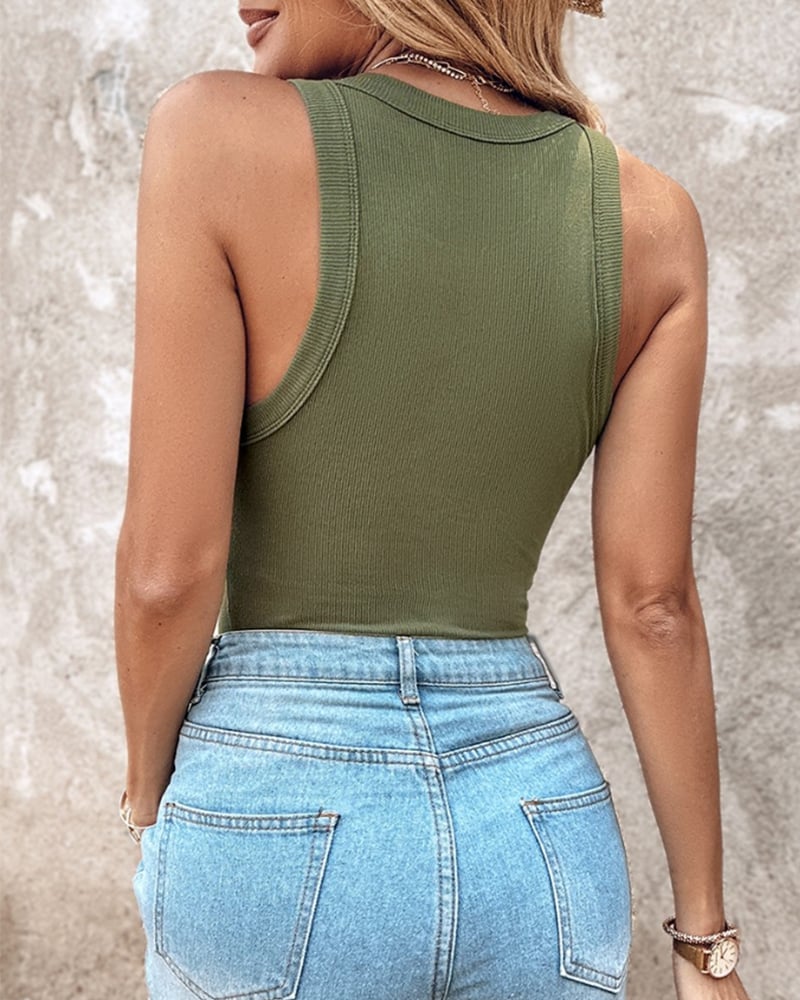 Ribbet tanktop til kvinder med indbygget bh