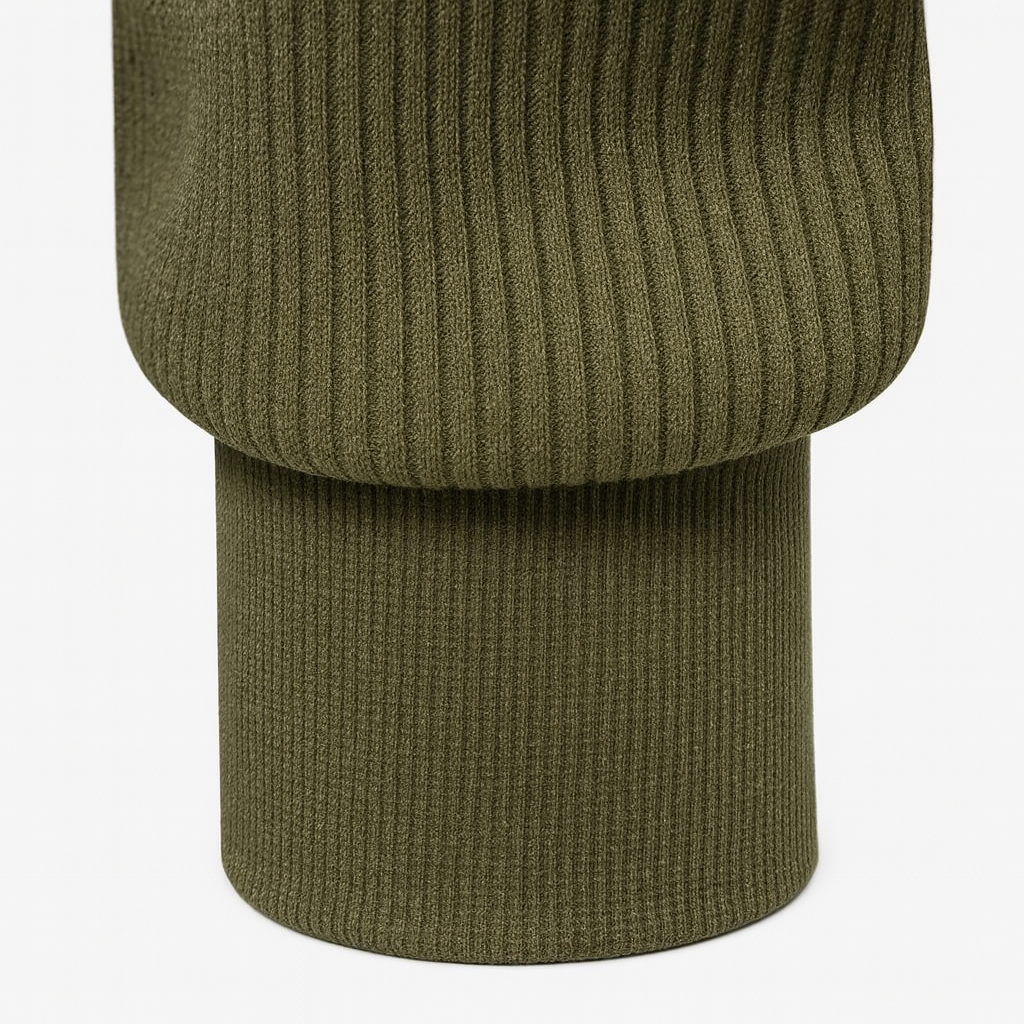 Herrenpullover mit kurzem Reißverschluss und Stehkragen