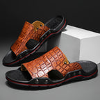 Komfortable slip-on-sandaler til mænd med krokodillestruktur