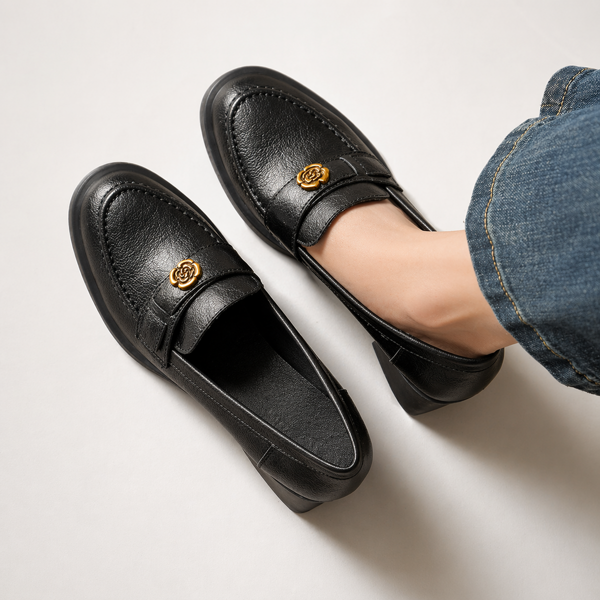 Mocassins pour femmes à talon carré et à enfiler