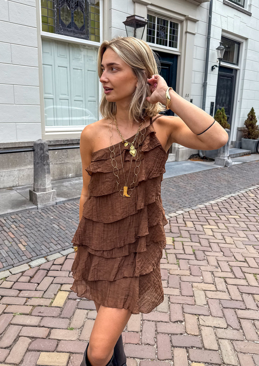 Damen Mini-Kleid mit einer Schulter, Rüschen und locker fließender Passform