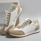 Damen-Sneaker mit kontrastierenden Einsätzen und Schnürung