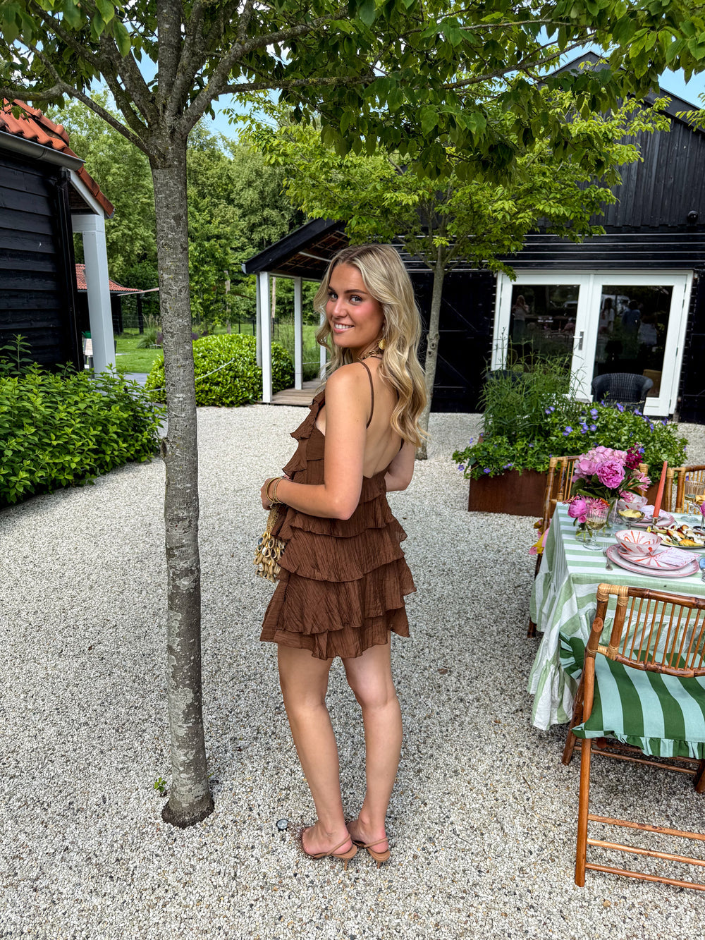 Damen Mini-Kleid mit einer Schulter, Rüschen und locker fließender Passform