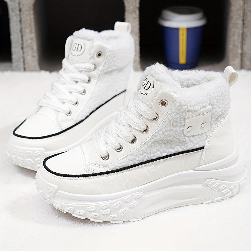 Høje sneakers med platformssål og sherpakant til kvinder