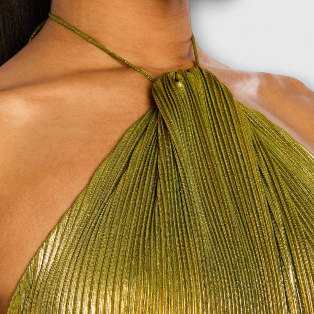 Damen Plissiertes Neckholder-Abendkleid mit hohem Schlitz für elegante Anlässe