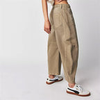 Utilityjeans til kvinder med barrel-leg-pasform